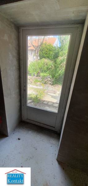 Eladó Üzlethelység, Üzlethelység, Bratov Baldigarovcov, Nové Zámky, Sz