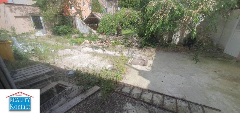 Eladó Üzlethelység, Üzlethelység, Bratov Baldigarovcov, Nové Zámky, Sz