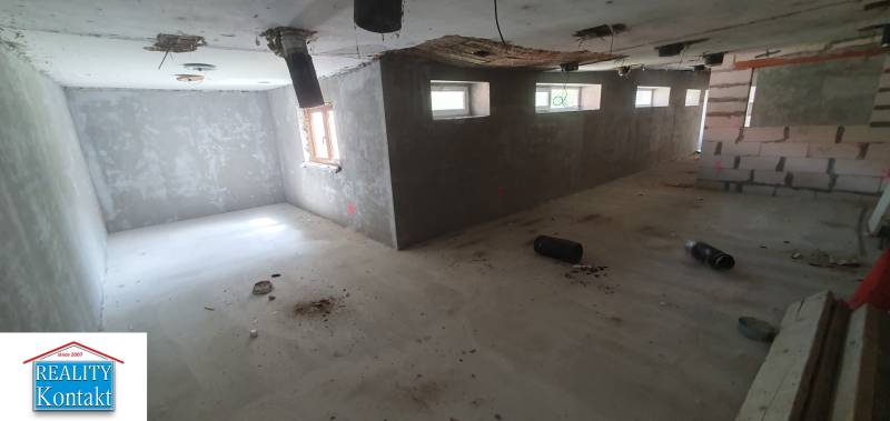 Eladó Üzlethelység, Üzlethelység, Bratov Baldigarovcov, Nové Zámky, Sz