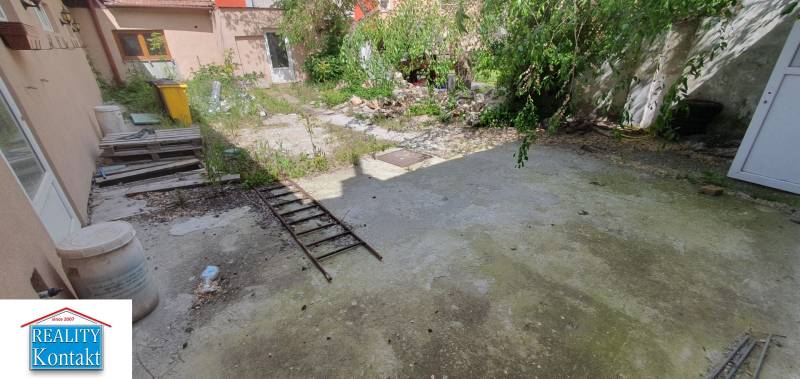 Eladó Üzlethelység, Üzlethelység, Bratov Baldigarovcov, Nové Zámky, Sz