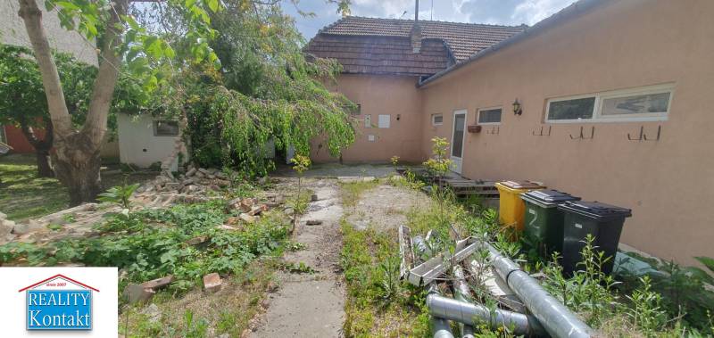 Eladó Üzlethelység, Üzlethelység, Bratov Baldigarovcov, Nové Zámky, Sz