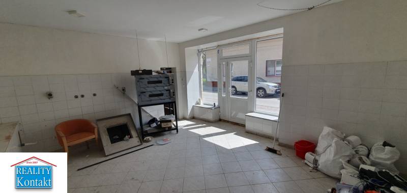 Eladó Üzlethelység, Üzlethelység, Bratov Baldigarovcov, Nové Zámky, Sz