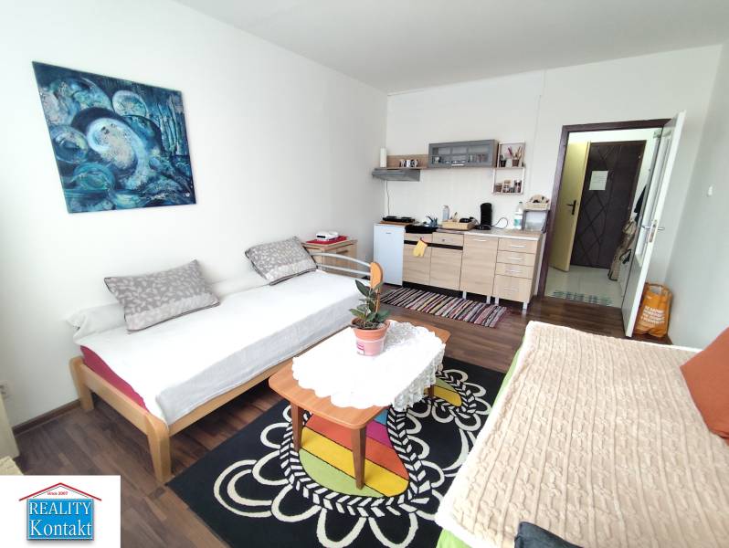 Eladó Garzonlakás, Garzonlakás, Nové Zámky, Szlovákia