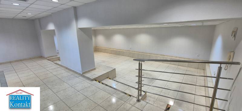 Kiadó Üzlethelység, Üzlethelység, Nové Zámky, Szlovákia