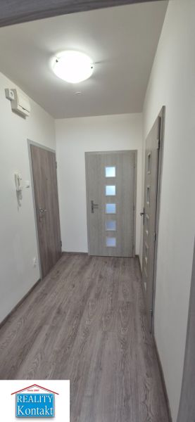 Kiadó 1 szobás lakás, 1 szobás lakás, Nové Zámky, Szlovákia