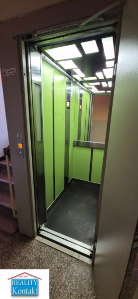Kiadó 1 szobás lakás, 1 szobás lakás, Nové Zámky, Szlovákia