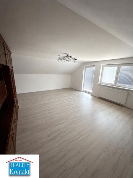 Eladó Családi ház, Családi ház, Cintorínska, Nové Zámky, Szlovákia