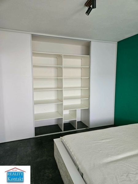 Kiadó 1 szobás lakás, 1 szobás lakás, Nové Zámky, Szlovákia