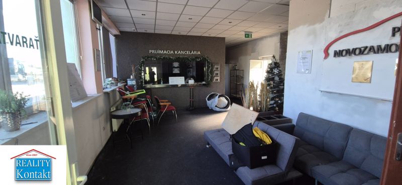 *ELADÓ: Nagy méretű keresked.komplexum 3350 m²-es telekkel Nové Zámky