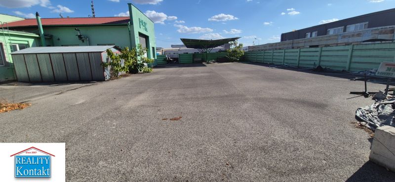 *ELADÓ: Nagy méretű keresked.komplexum 3350 m²-es telekkel Nové Zámky