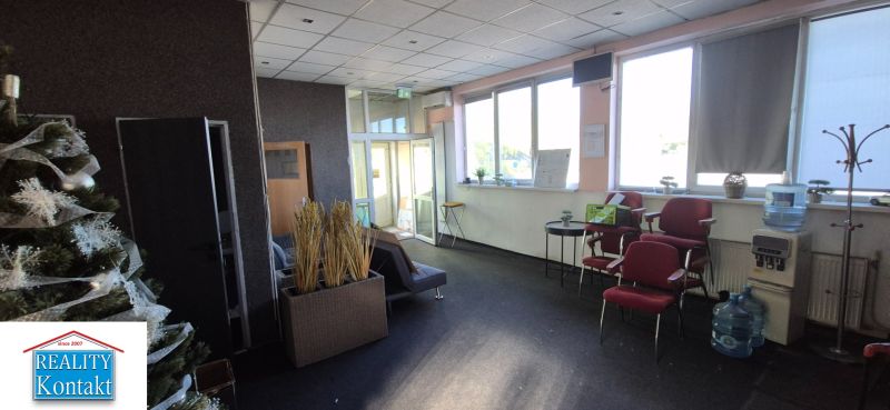 *ELADÓ: Nagy méretű keresked.komplexum 3350 m²-es telekkel Nové Zámky