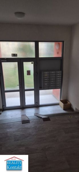 Kiadó 1 szobás lakás, 1 szobás lakás, Šoltésovej, Nové Zámky, Szlováki