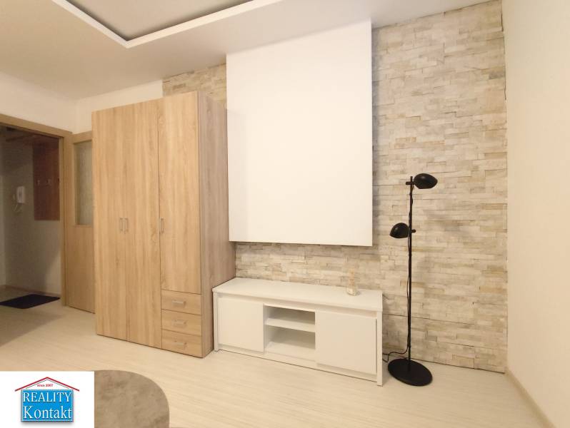 Kiadó Garzonlakás, Garzonlakás, Nové Zámky, Szlovákia