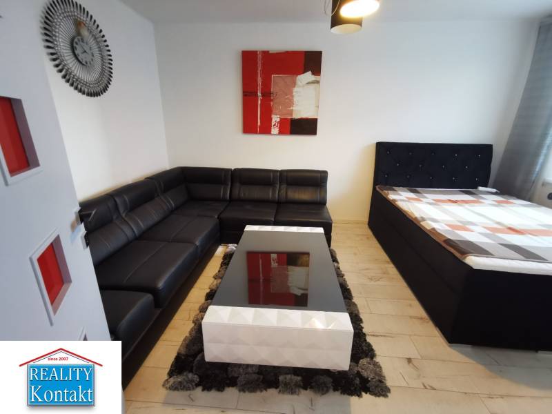 Kiadó 1 szobás lakás, 1 szobás lakás, Nové Zámky, Szlovákia