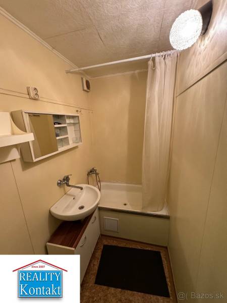 Kiadó Garzonlakás, Garzonlakás, Nové Zámky, Szlovákia