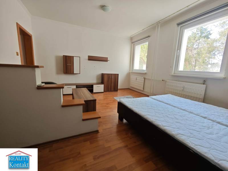 Kiadó 1 szobás lakás, 1 szobás lakás, Nové Zámky, Szlovákia