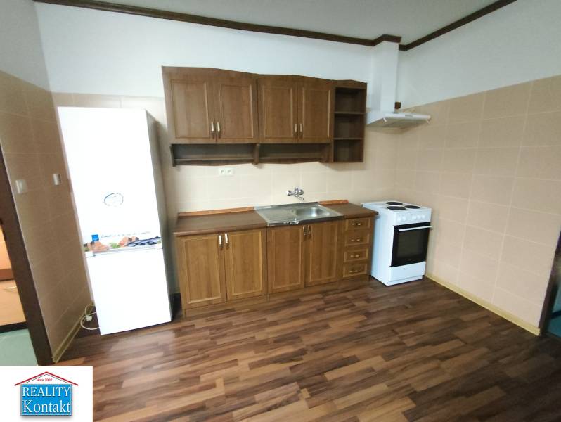 Kiadó 2 szobás lakás, 2 szobás lakás, Nové Zámky, Szlovákia